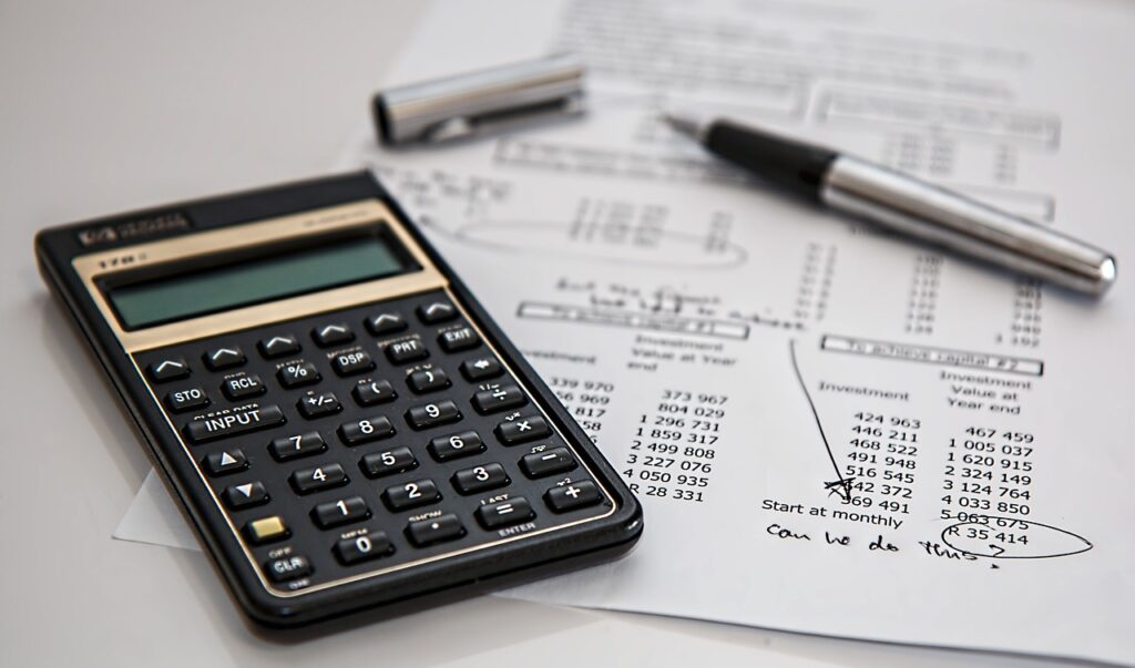 Como organizar as finanças de casal mensalmente